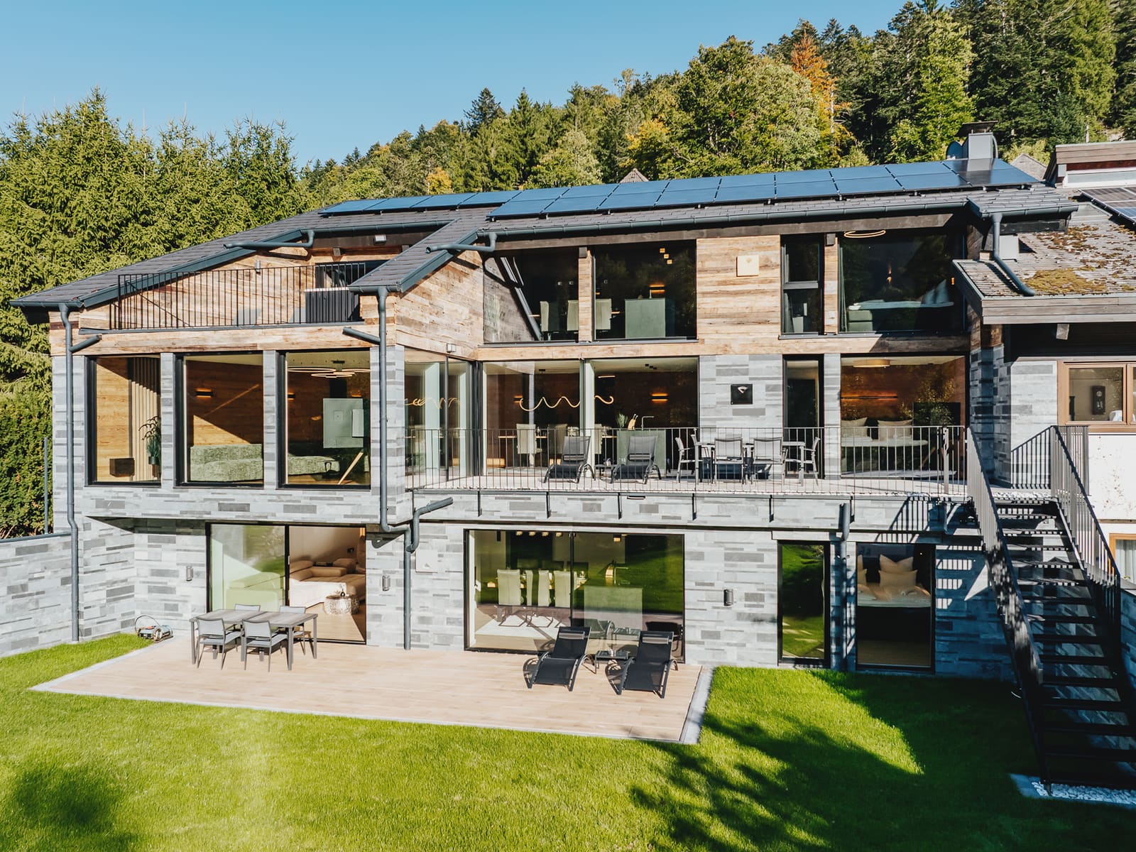 Das Haus mit Terrassen und Garten im Hochschwarzwald