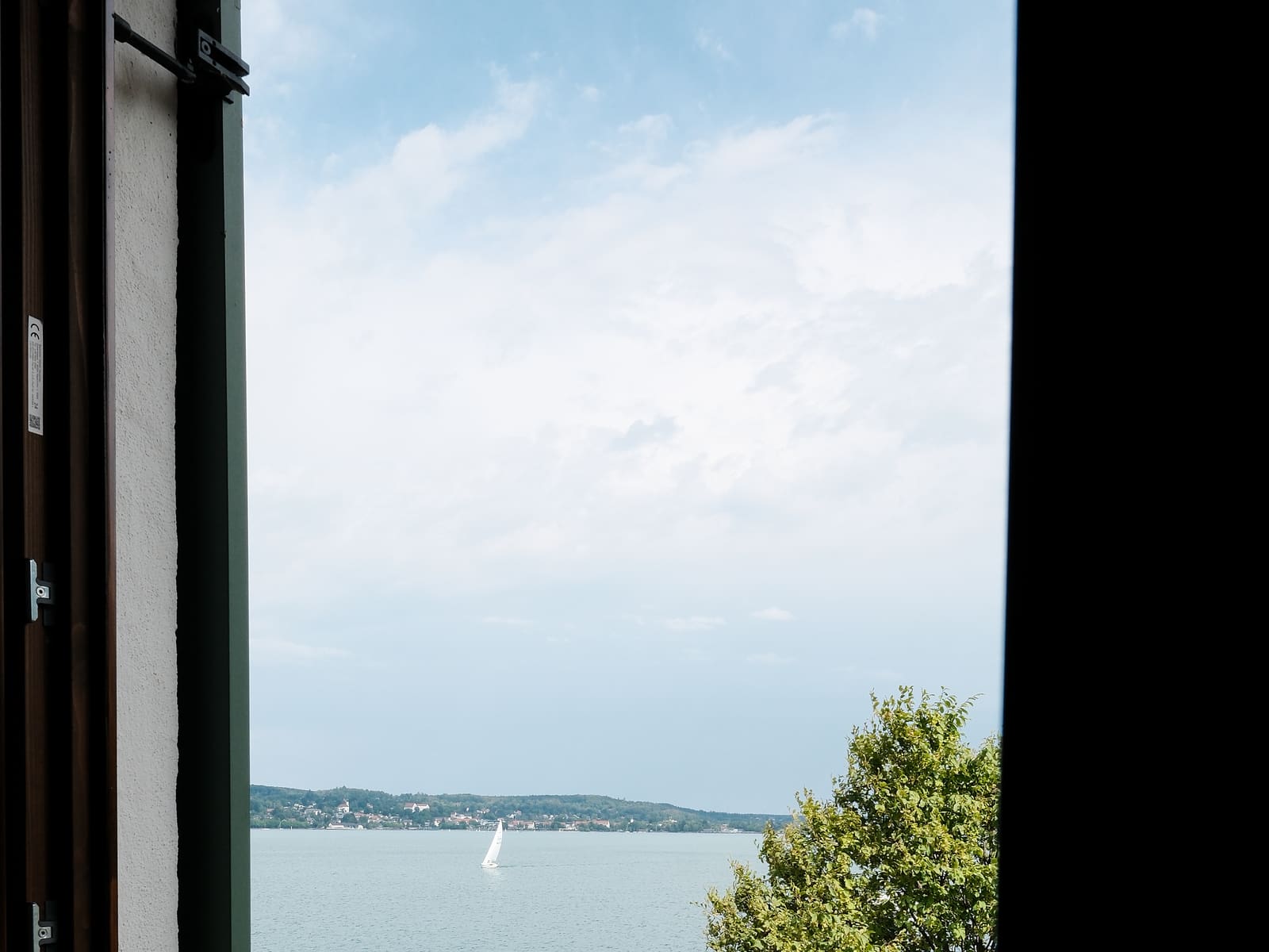 Blick aus dem Fenster auf den Starnberger See